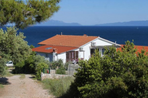 Apartments by the sea Zavala, Hvar - 8808